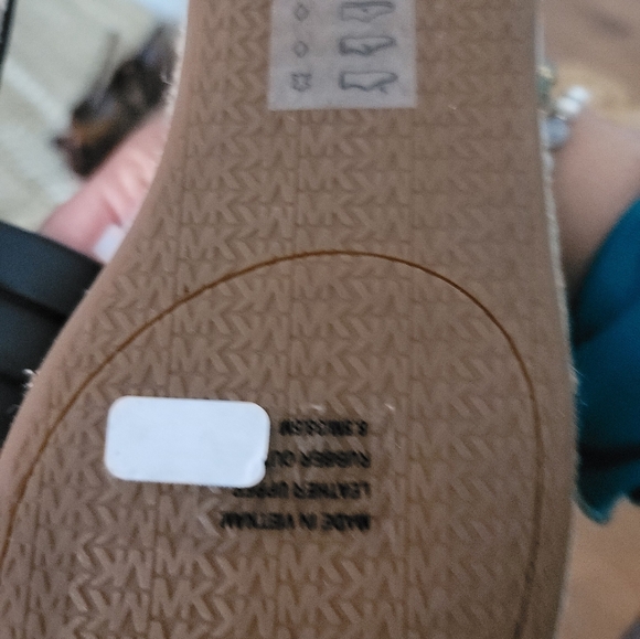 Michael Kors Black Quilted Sandals New - Picture 7 of 8